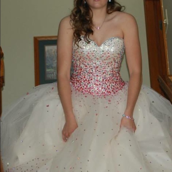 Prom Dress - Picture 4 of 4