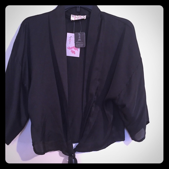 Black urban outfitters wrap medium
