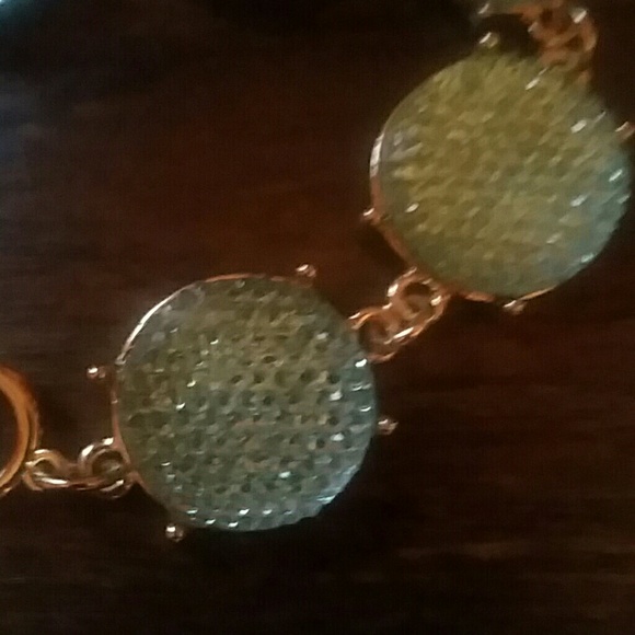 Jewelry - Picture 4 of 4