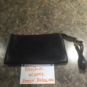 Authentic Louis Vuitton Epi Pochette Clutch