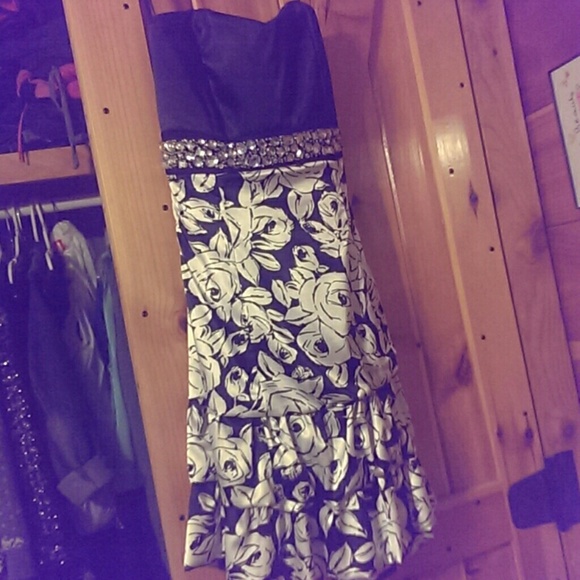 Black and White Floral Homecoming Dress
