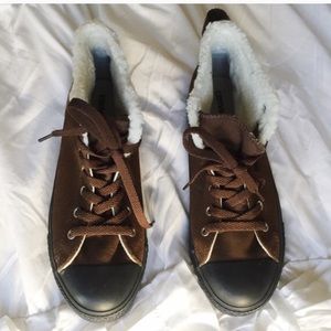 Winter Converse, Women's size 8.