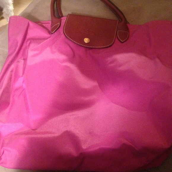 Hot pink longchamp tote. Excellent condition!