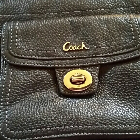 Coach Black Leather Crossbody Swingpack