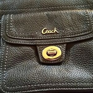Coach Black Leather Crossbody Swingpack