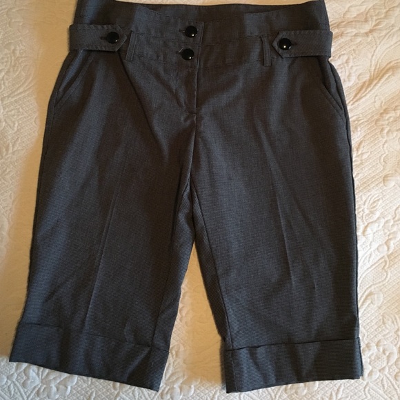 Cuffed Bermuda shorts