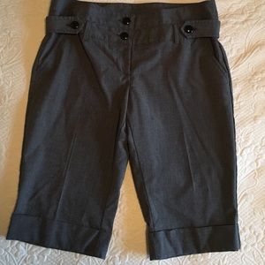 Cuffed Bermuda shorts