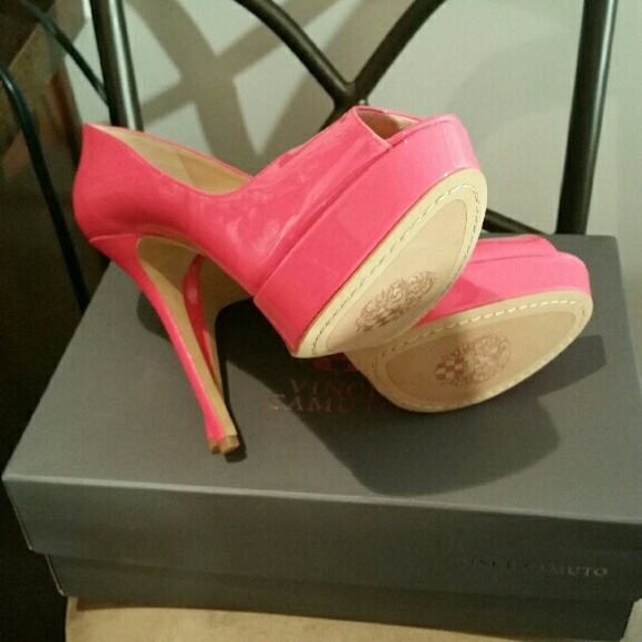Vince Camuto Pumps