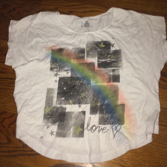 White cropped tee