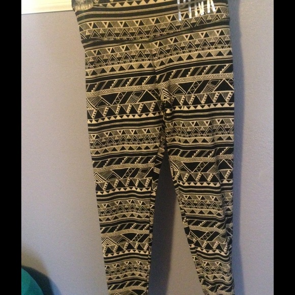 VS PINK yoga pants