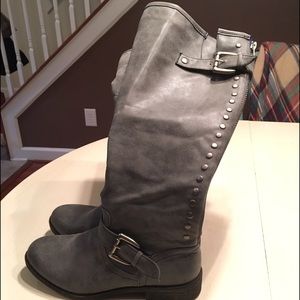 Suede Grey Boots