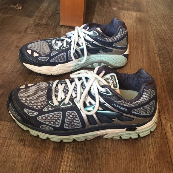 brooks ariel 2016