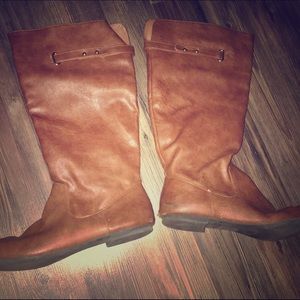 Brown wide calf boots!
