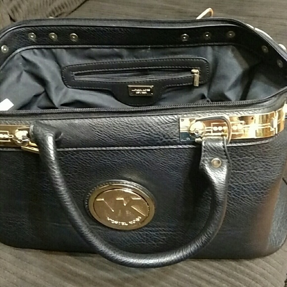 Purse - Picture 2 of 4