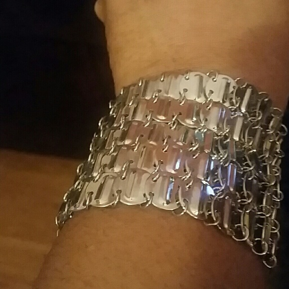 Jewelry - Picture 3 of 4