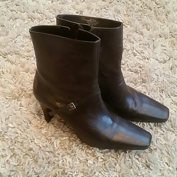 Nine west brown heeled boots