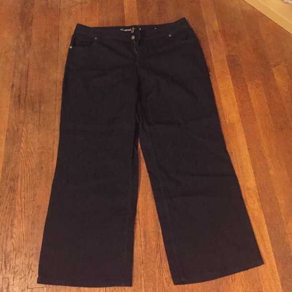 Dark wide leg jeans. Petite size. NWT