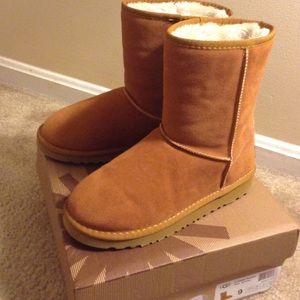Ugg classic short chestnut colored boots