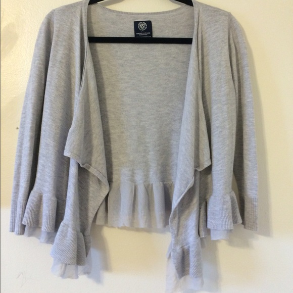 Gray American eagle open sweater with detailing