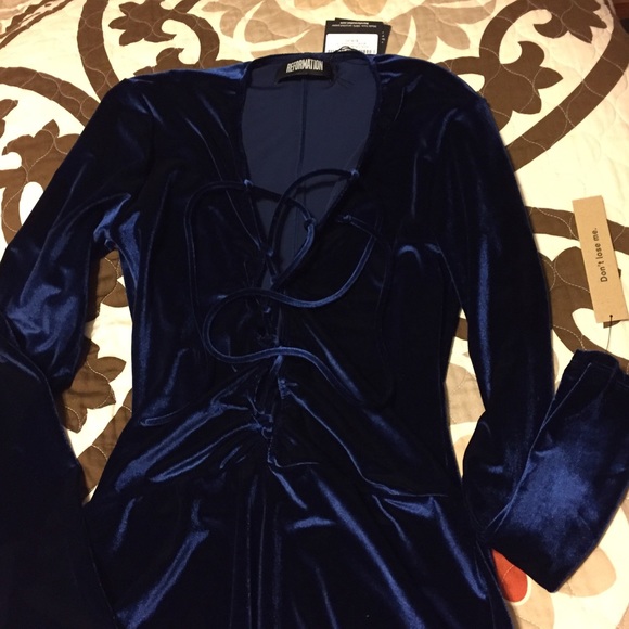 *SOLD* Reformation Avalon velvet bodysuit - Picture 2 of 3