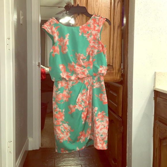 Jessica Simpson Kimono dress Sz-6