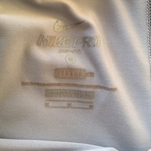Nike Pro Fitted Capri Leggings! - Picture 3 of 3