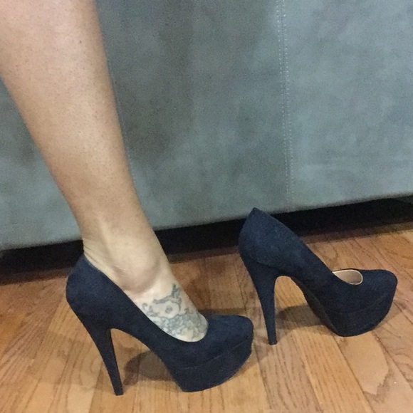 Qufid Black Snake Textured High Heels