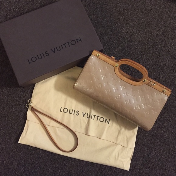 FOR CAITLIN! 100% Authentic Louis Vuitton Roxbury