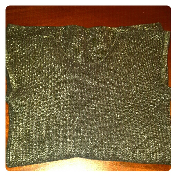 DKNY wide sleeve long sweater tank.
