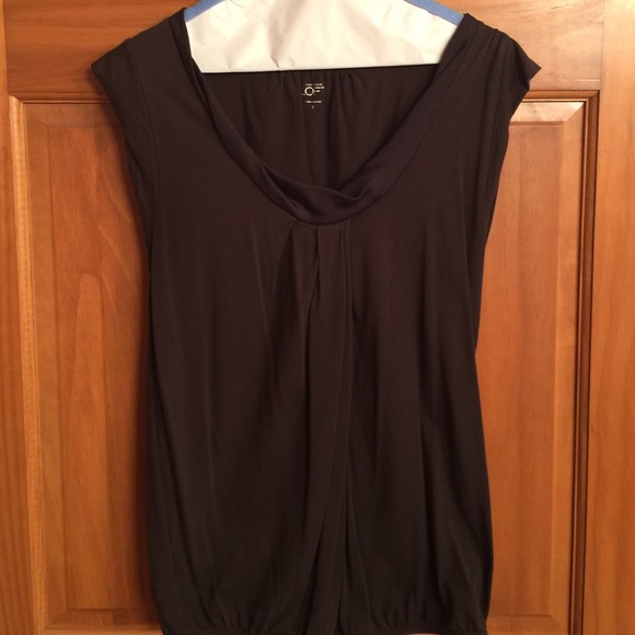 Cute sleeveless. Casual or work