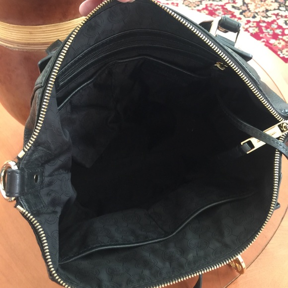 ❌SOLD❌ Michael Kors tote - Picture 3 of 4