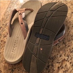 Sperrys flip flops