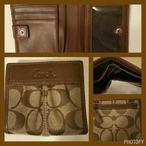 Mini Coach wallet