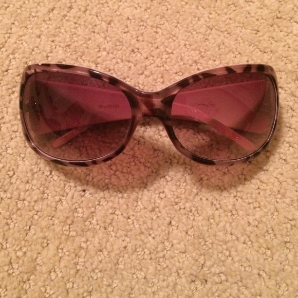 💐 Sunglasses - Picture 1 of 2