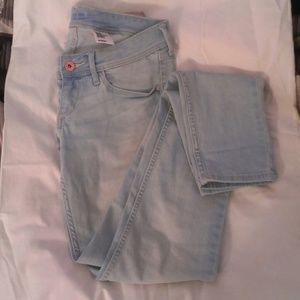 Light wash skinny jeans