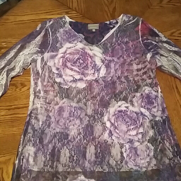 Floral blouse - Picture 1 of 3