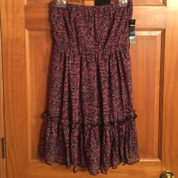 Strapless dress with belt