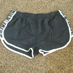 Aztec Print Black Shorts | size M