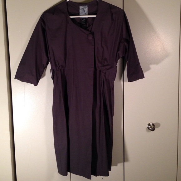 Black light weight trench