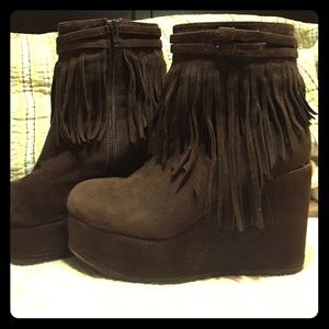 Fringe wedge booties sz 8