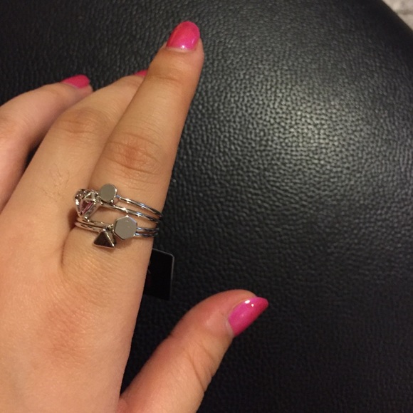 4 separate ring set - Picture 2 of 3