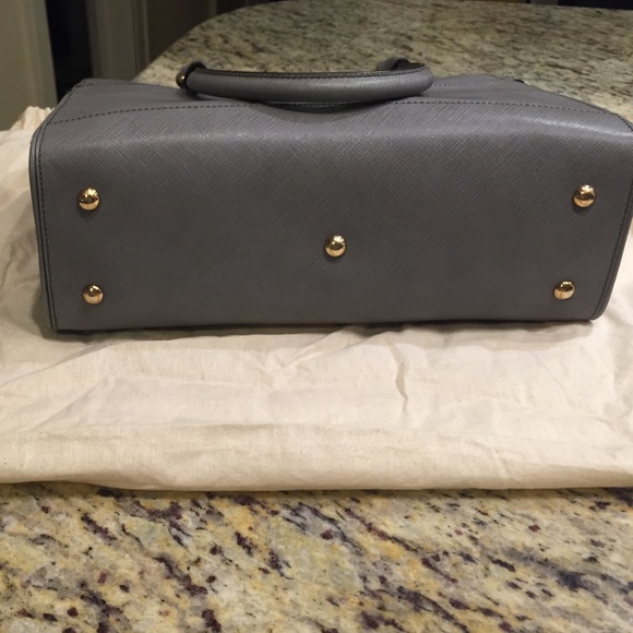 Salvatore Ferragamo Briana grey handbag - Picture 3 of 4