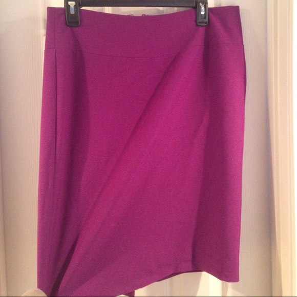 Ellen Tracy Purple Pencil Skirt