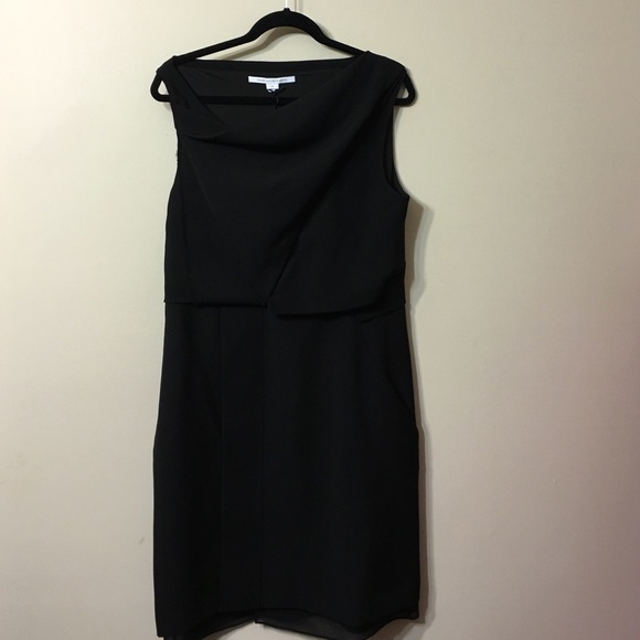 Sold in bundle.      Draped Crepe Randezvous - Picture 2 of 4