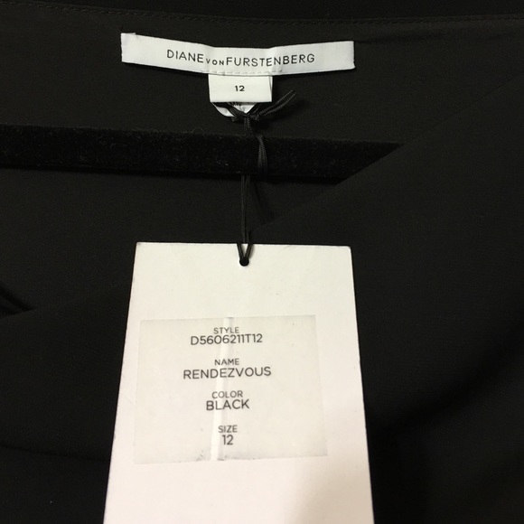 Sold in bundle.      Draped Crepe Randezvous - Picture 3 of 4