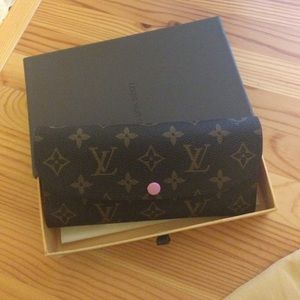 LV "Emilie" wallet