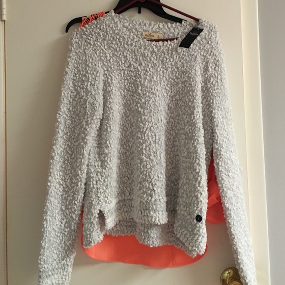 Hollister sweater! NEVER WORE