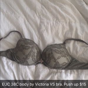 Body by Victoria's Secret bra