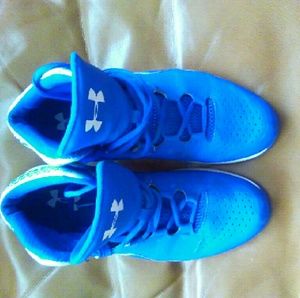 Under Armour, sneakers