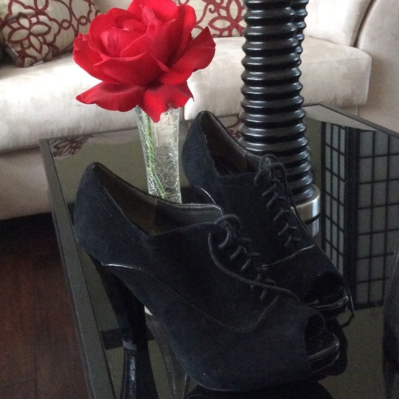 Ann Taylor shoes - Size 7M